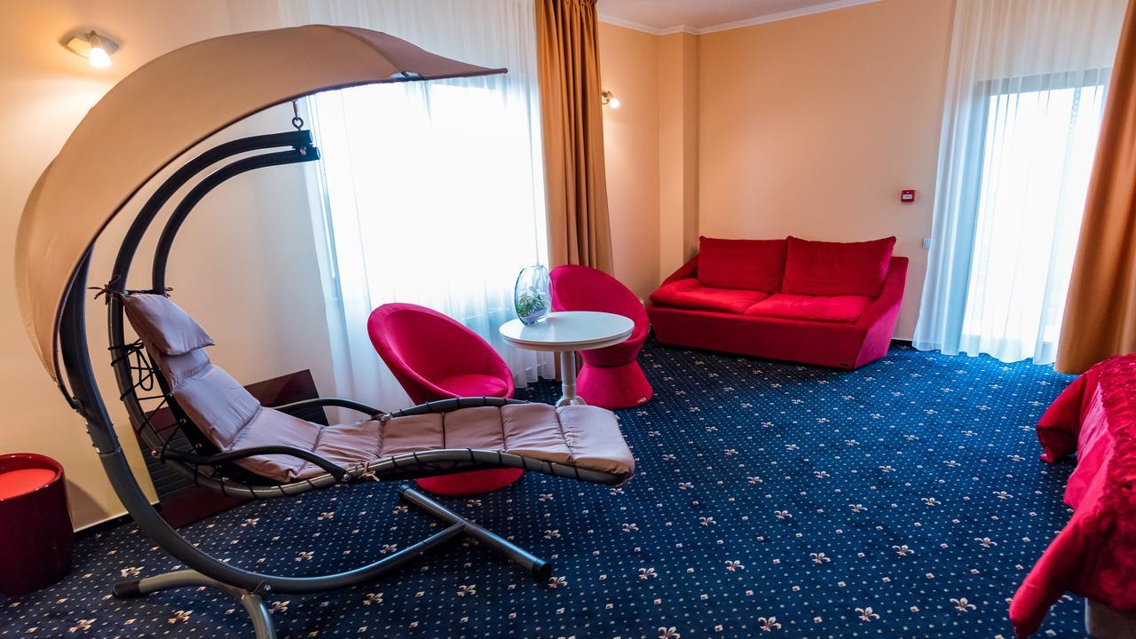 Hotel Monte Carlo Reghin Exteriér fotografie